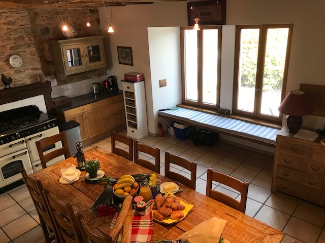 Oak fitted kitchen